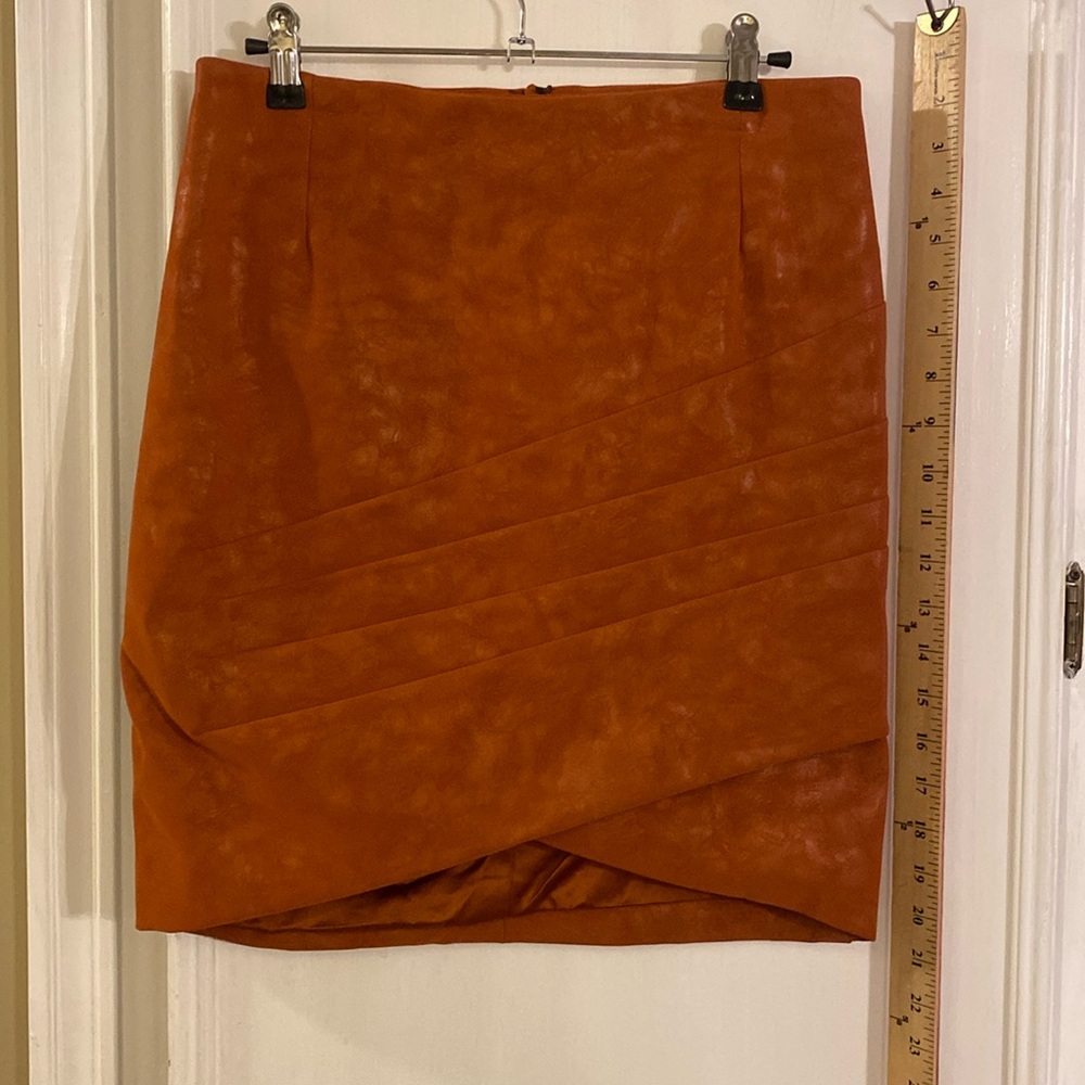 Guess vegan leather skirt faux suede medium rust orange